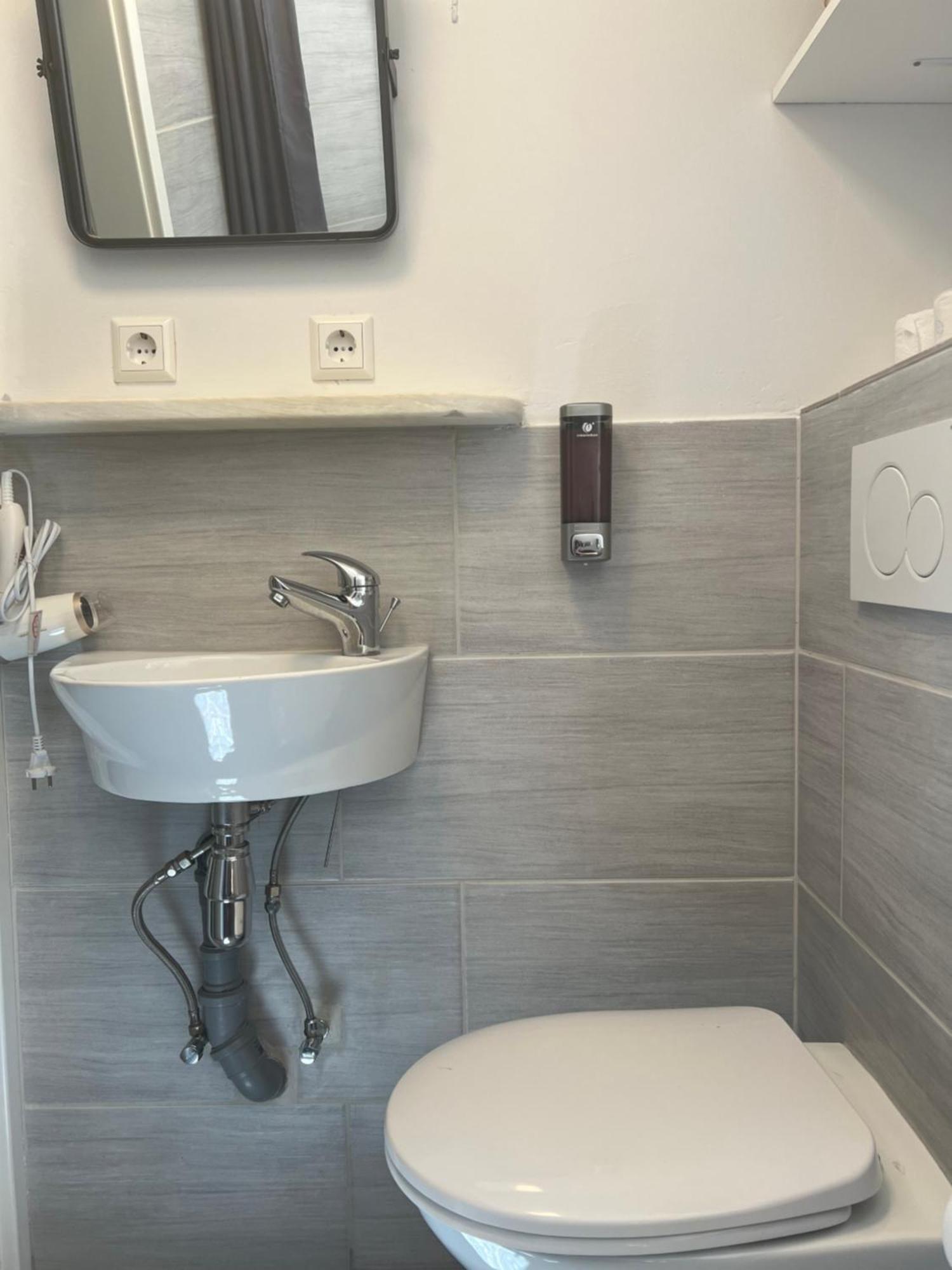 Hilde Apartments Rheinhausen Kültér fotó